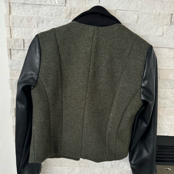 Seven jacket size small - Picture 2 of 4